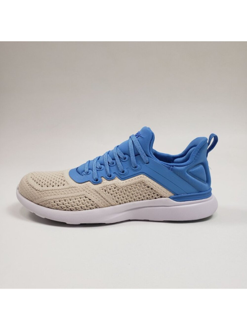 APL TechLoom Tracer Running Shoes Women’s Size 6 Coastal Blue/Beach/White NWB - Picture 3 of 16